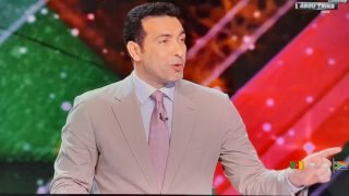 محمد أبو تريكة يجلد مدرب فريق جنوب إفريقيا ويصفه بالمغرور