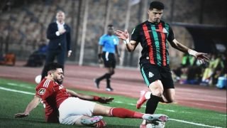 جماهير الأهلي المصري تعتدي على لاعبي الجيش الملكي والاتحاد الإفريقي لكرة القدم الأحداث غير الرياضية