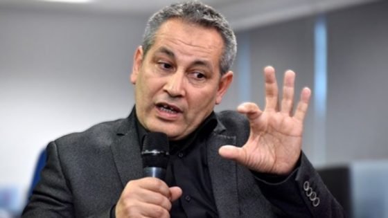 المفارقة المزدوجة للذكاء الاصطناعي والبحث الأكاديمي