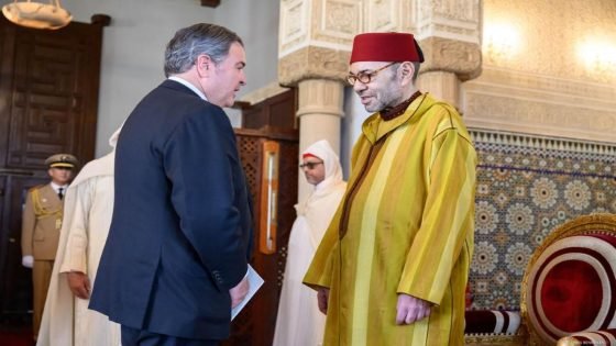جلالة الملك محمد السادس بالقصر الملكي بالرباط عددا من السفراء الأجانب